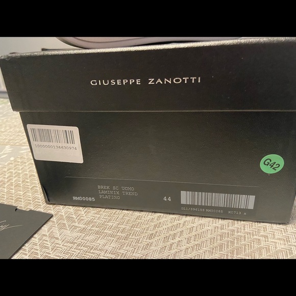 NEW Giuseppe Zanotti Gold Leather Low Top Sneakers - Picture 7 of 8